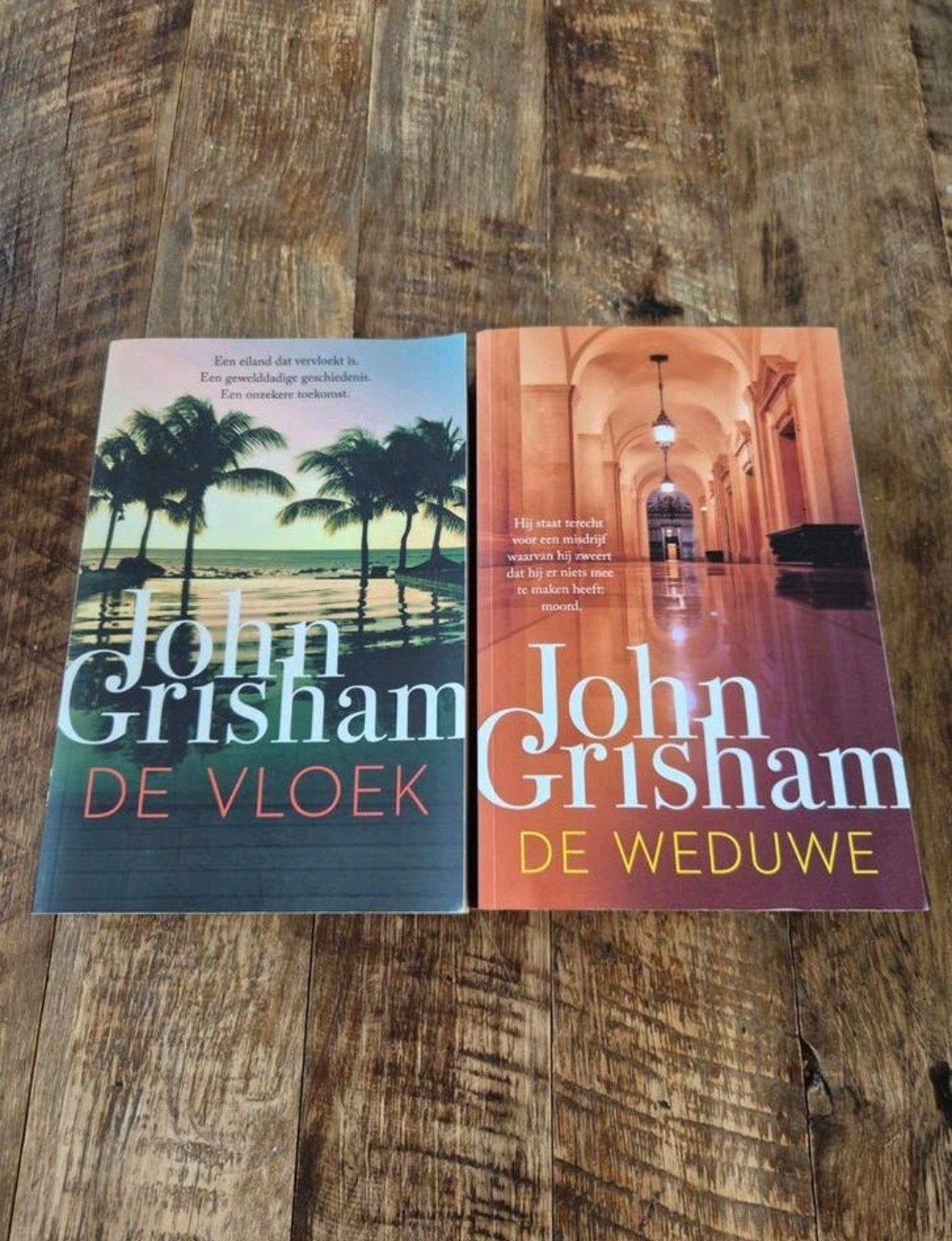 De vloek & De weduwe John Grisham, Ophalen of Verzenden, Gelezen, John Grisham