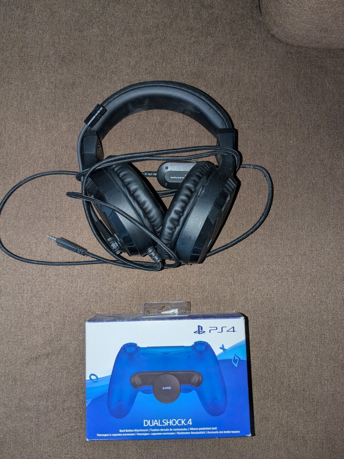 PS4 Gaming Headset met Back Button Attachment, Spelcomputers en Games, Spelcomputers | Sony PlayStation Consoles | Accessoires