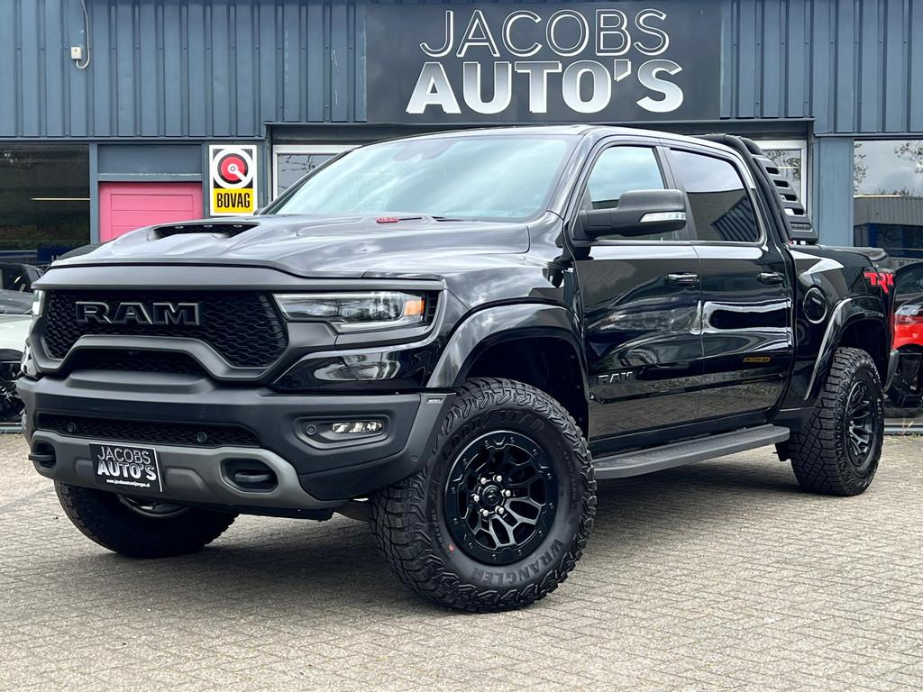 Dodge Ram 1500 6.2 V8 4x4 Crew Cab TRX, Automaat, Gebruikt, 2707 kg, Zwart