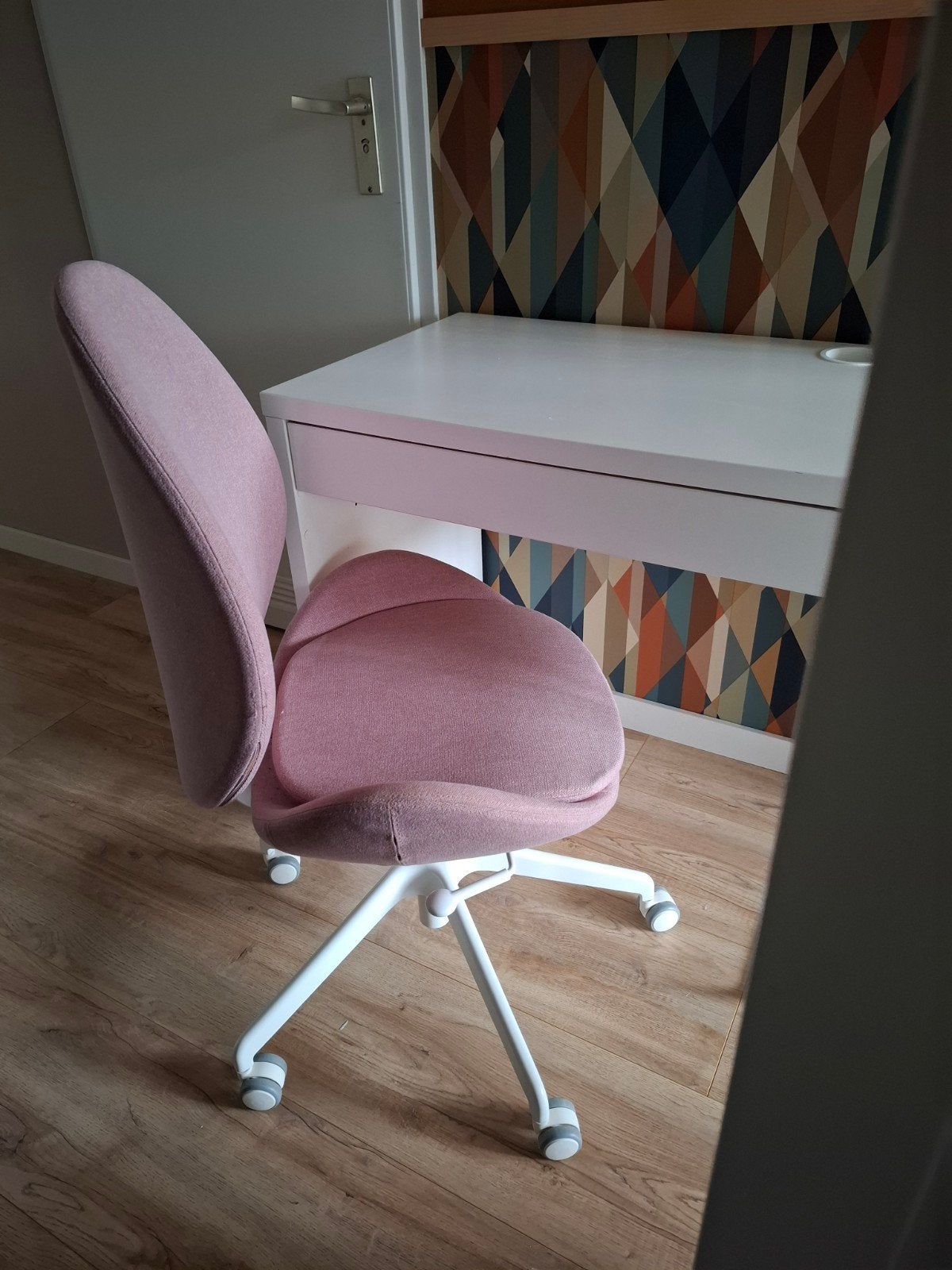 Roze bureaustoel Hattefjäl (Ikea), Ophalen, Gebruikt, Roze