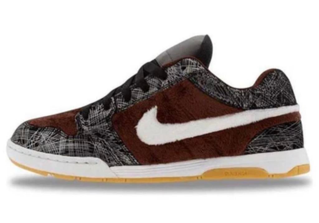 NIKE AIR MOGAN SB 6.0 Premium “Teddy Bear” sneakers Maat 43, Overige kleuren, Nieuw, Ophalen of Verzenden, Sneakers of Gympen