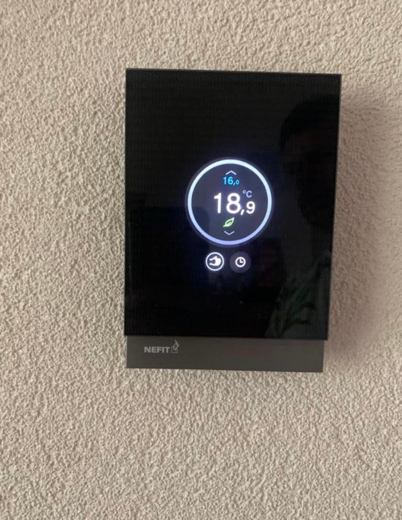 Nefit easy wifi thermosstaat compleet, Doe-het-zelf en Verbouw, Thermostaten, Ophalen of Verzenden, Slimme thermostaat, Zo goed als nieuw