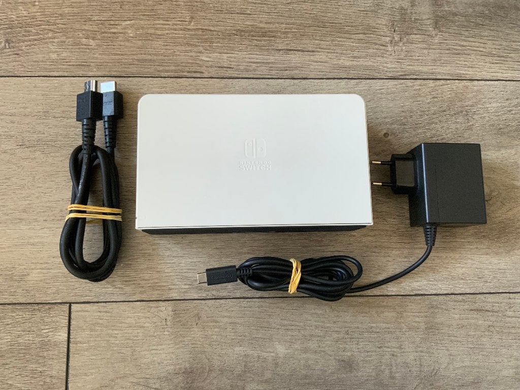 Nintendo Switch Oled Dockingstation TV Dock + Stroom adapter, Spelcomputers en Games, Overige genres, 1 speler, Ophalen of Verzenden