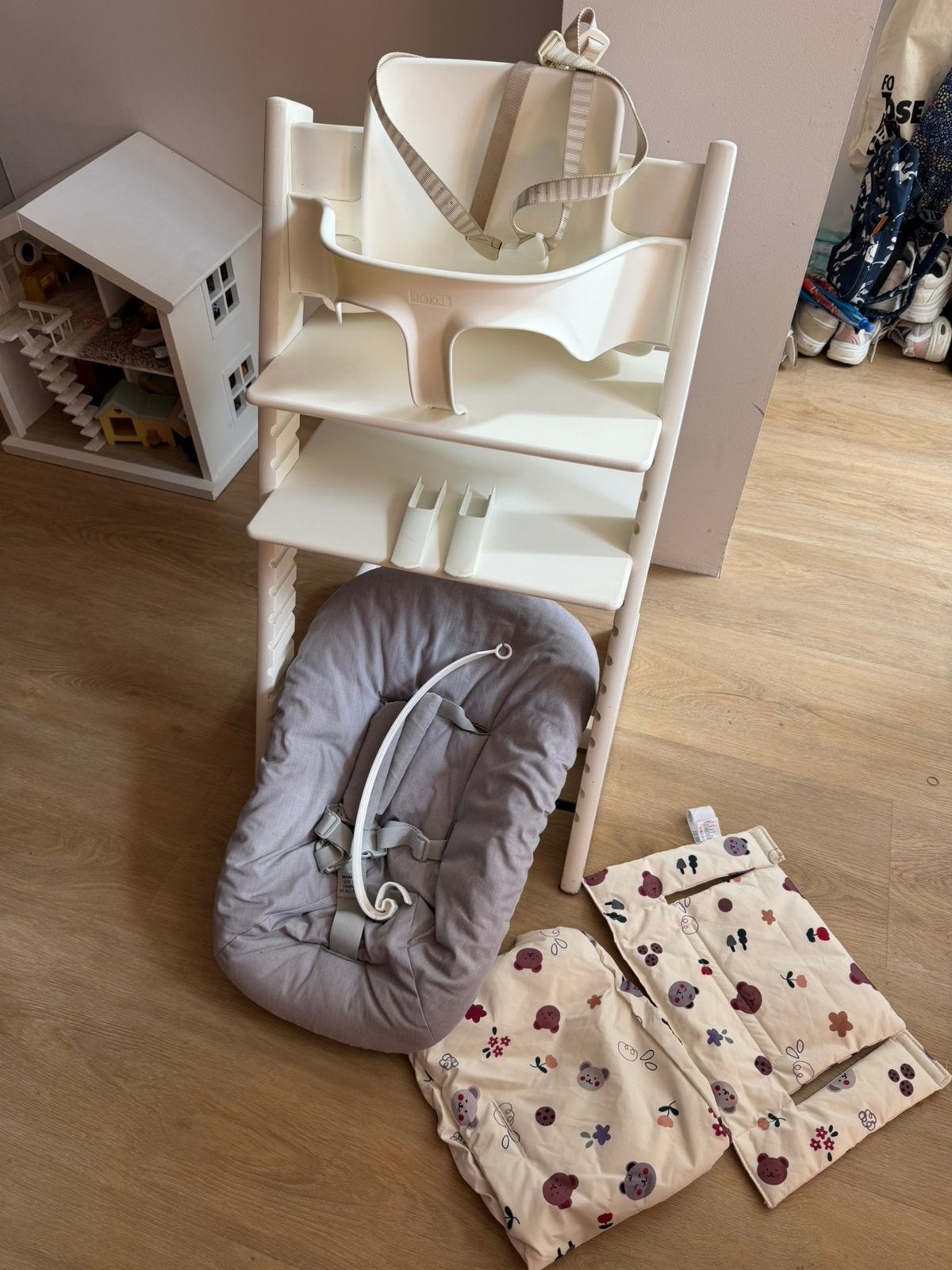 Stokke Tripp Trapp Nieuw model - Newborn, babyset, Harnas, Kinderen en Baby's, Ophalen, Zo goed als nieuw, Meegroeistoel, Aanschuifbaar