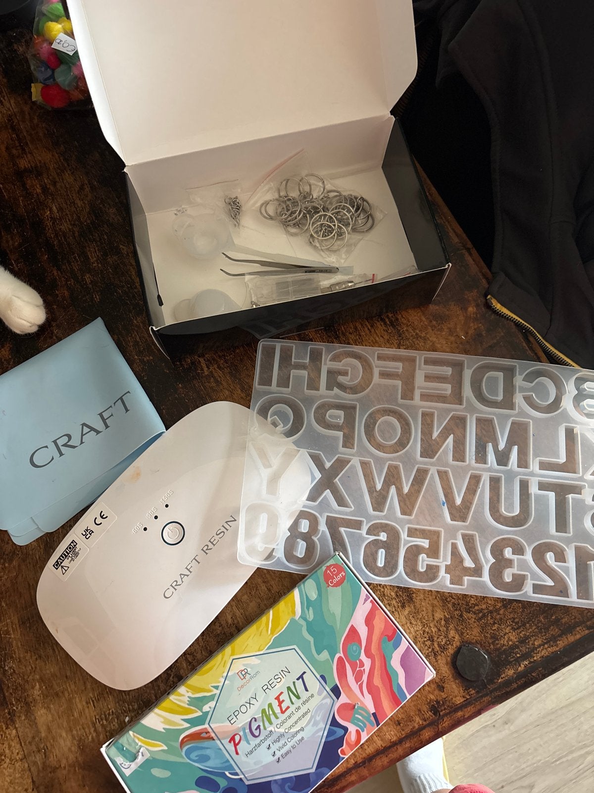 UV Resin Kit met lamp, mallen en pigmenten, Overige thema's, Nieuw, Meerkleurig, Ophalen of Verzenden