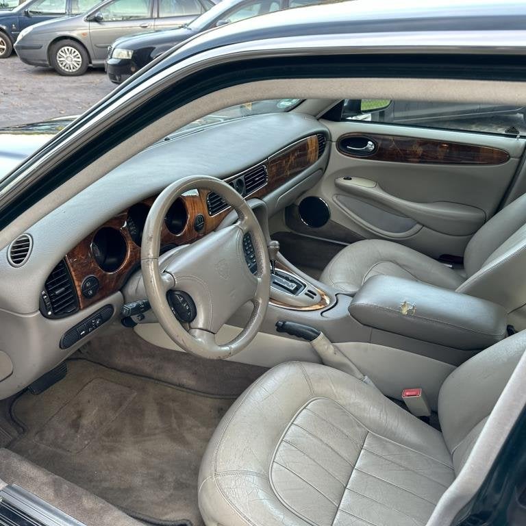 Jaguar Sovereign 3.2 V8 / Nette auto / APK oktober 2026, foto 8