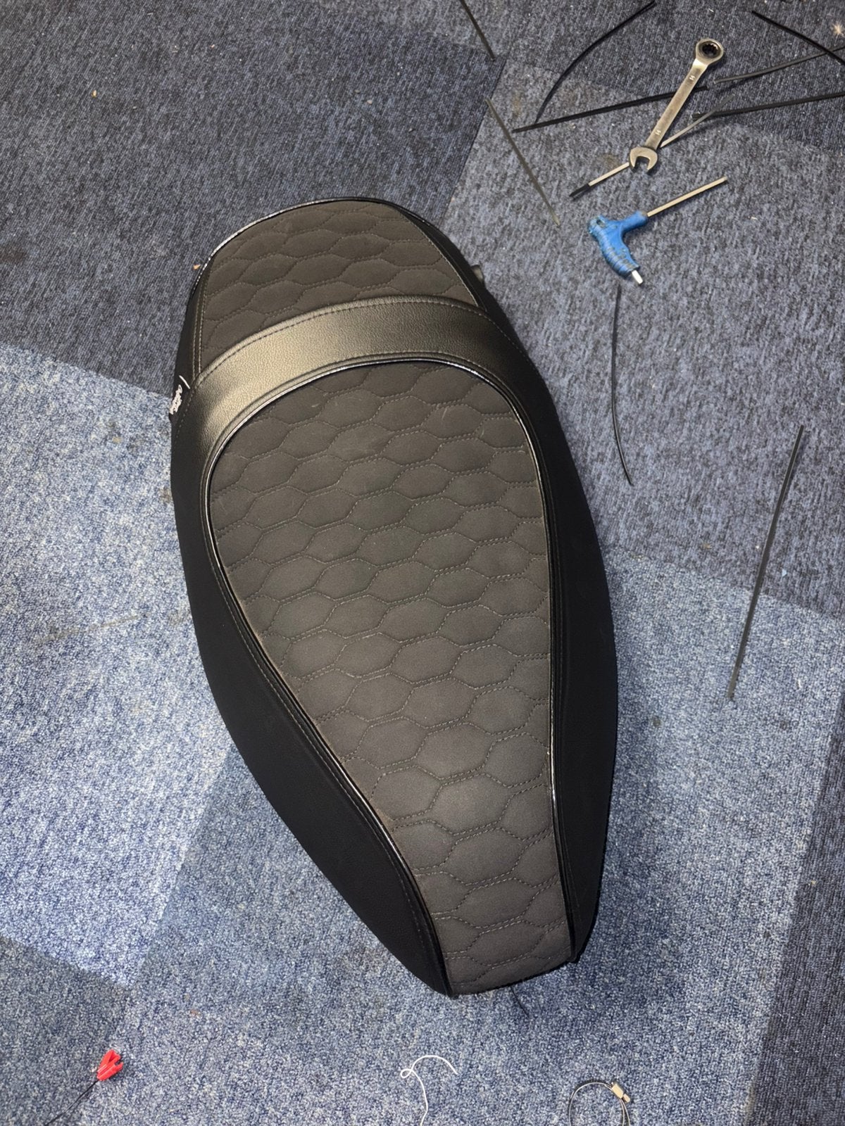 Custom zino zip zadel nette staat, Ophalen of Verzenden, Zo goed als nieuw, Zadel, Piaggio