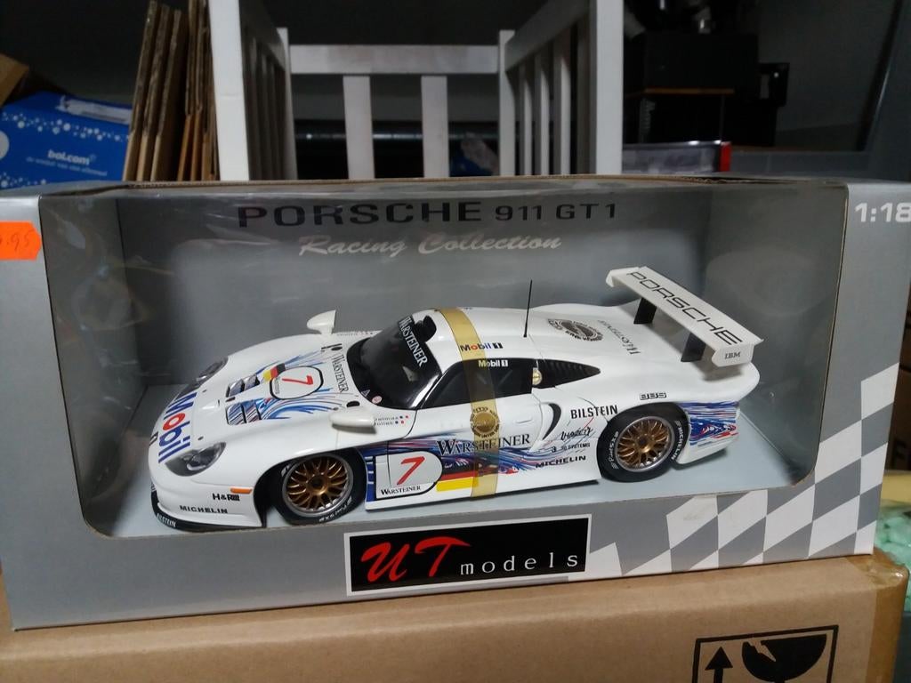 Ut Models 1/18 Porsche 911 GT1 LM, Ophalen of Verzenden, Zo goed als nieuw, Auto, UT Models