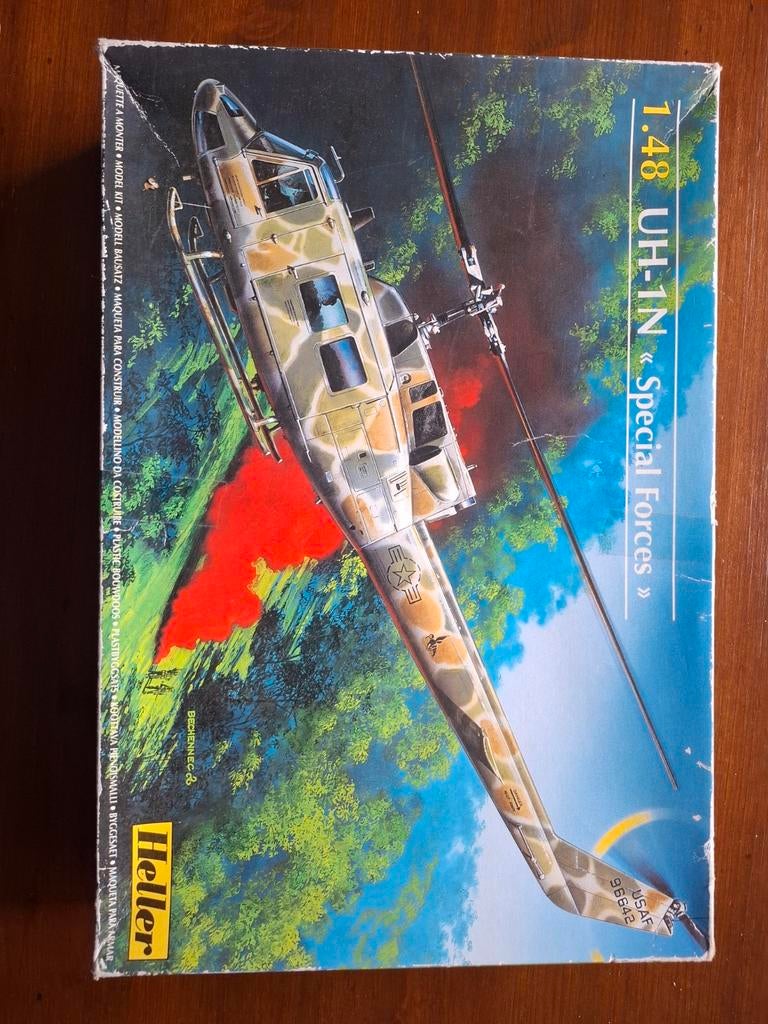 Nieuwe Heller UH-1N "Special Forces" Bouwdoos - Schaal 1:48, Hobby en Vrije tijd, Modelbouw | Vliegtuigen en Helikopters, Helikopter