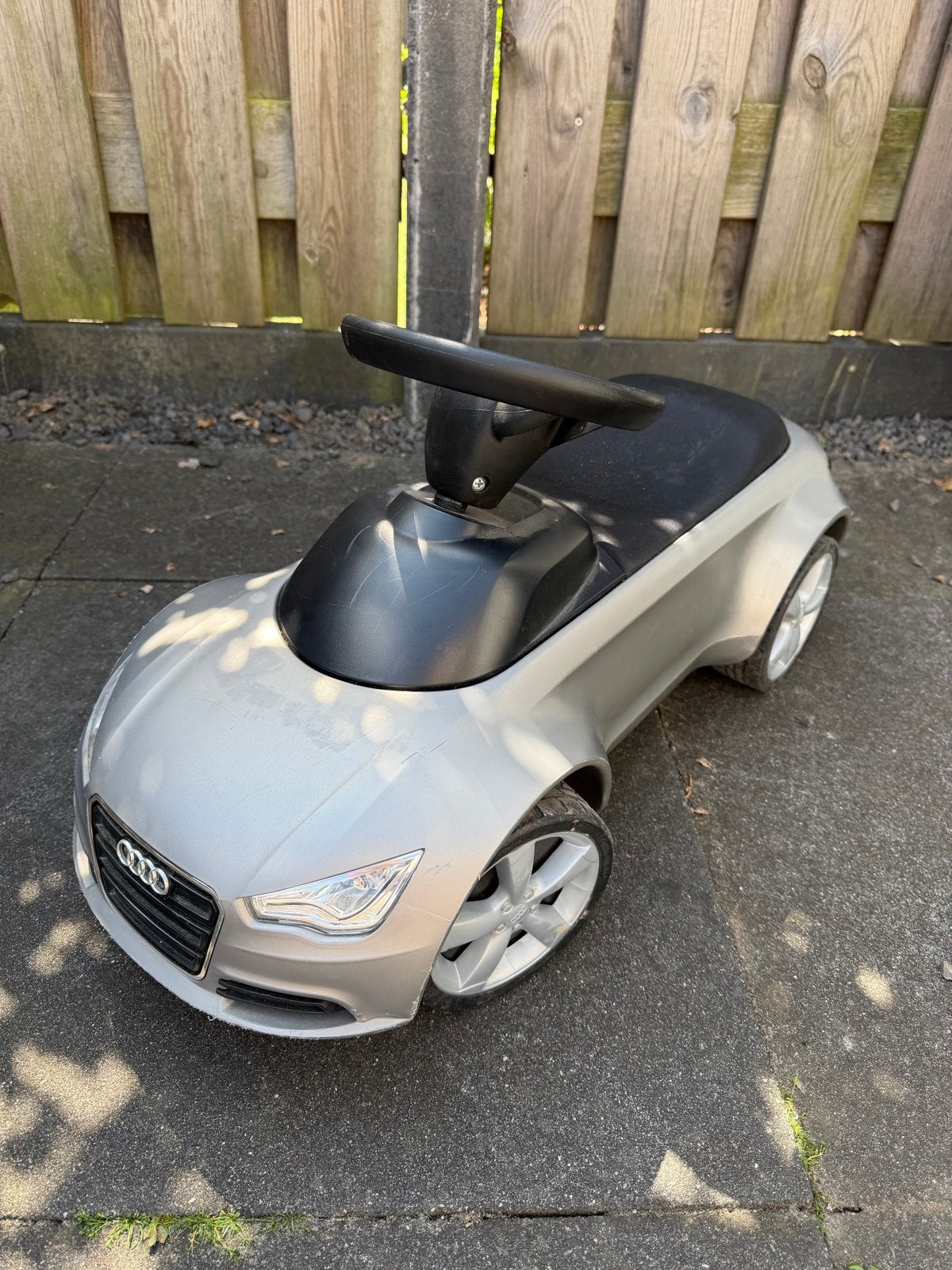 Audi loopauto - Zilverkleurig, Kinderen en Baby's, Speelgoed | Speelgoedvoertuigen, Ophalen of Verzenden, Gebruikt
