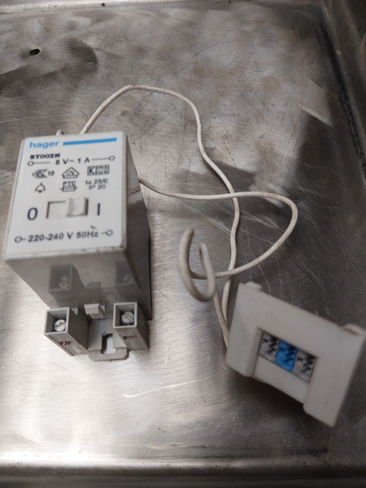 Hager ST002N Relais 8V-1A 220-240V 50Hz, Ophalen of Verzenden, Gebruikt, Hager, Relais