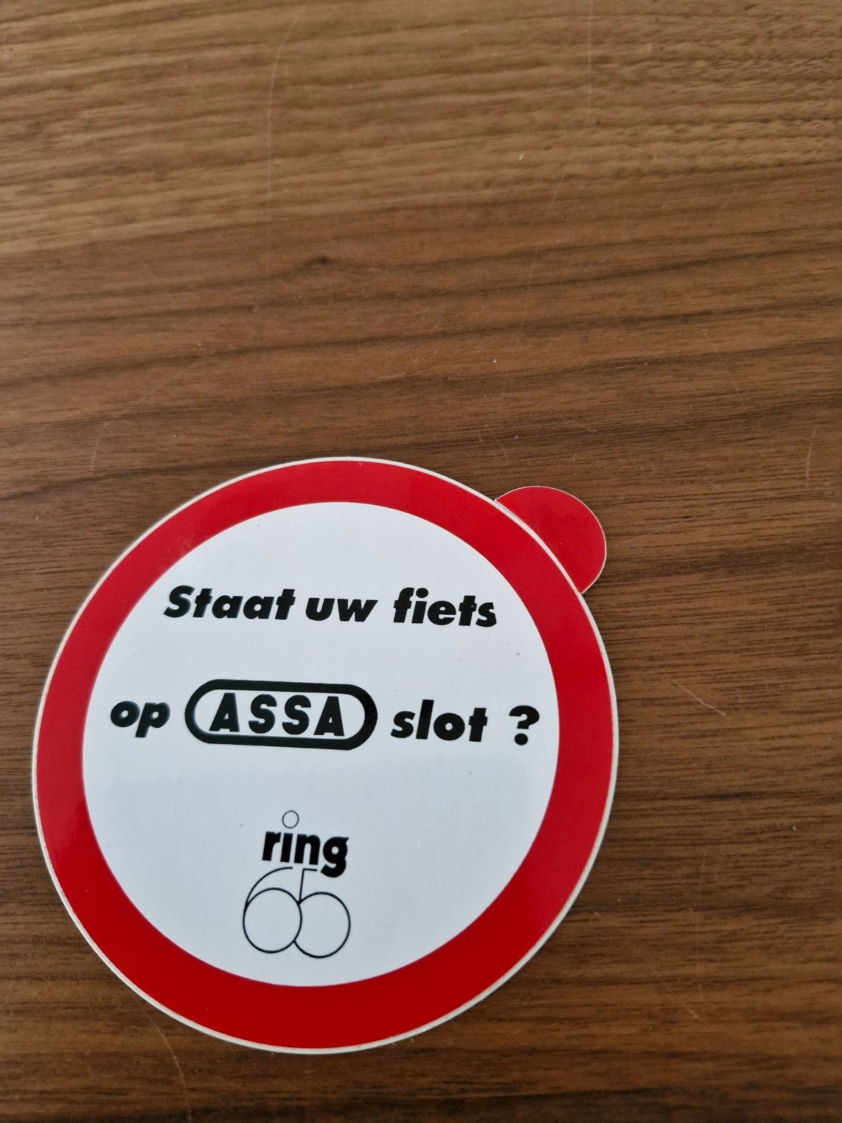 11663 Sticker "Staat uw fiets op ASSA slot?" - Ring 65, Verzamelen, Ophalen of Verzenden