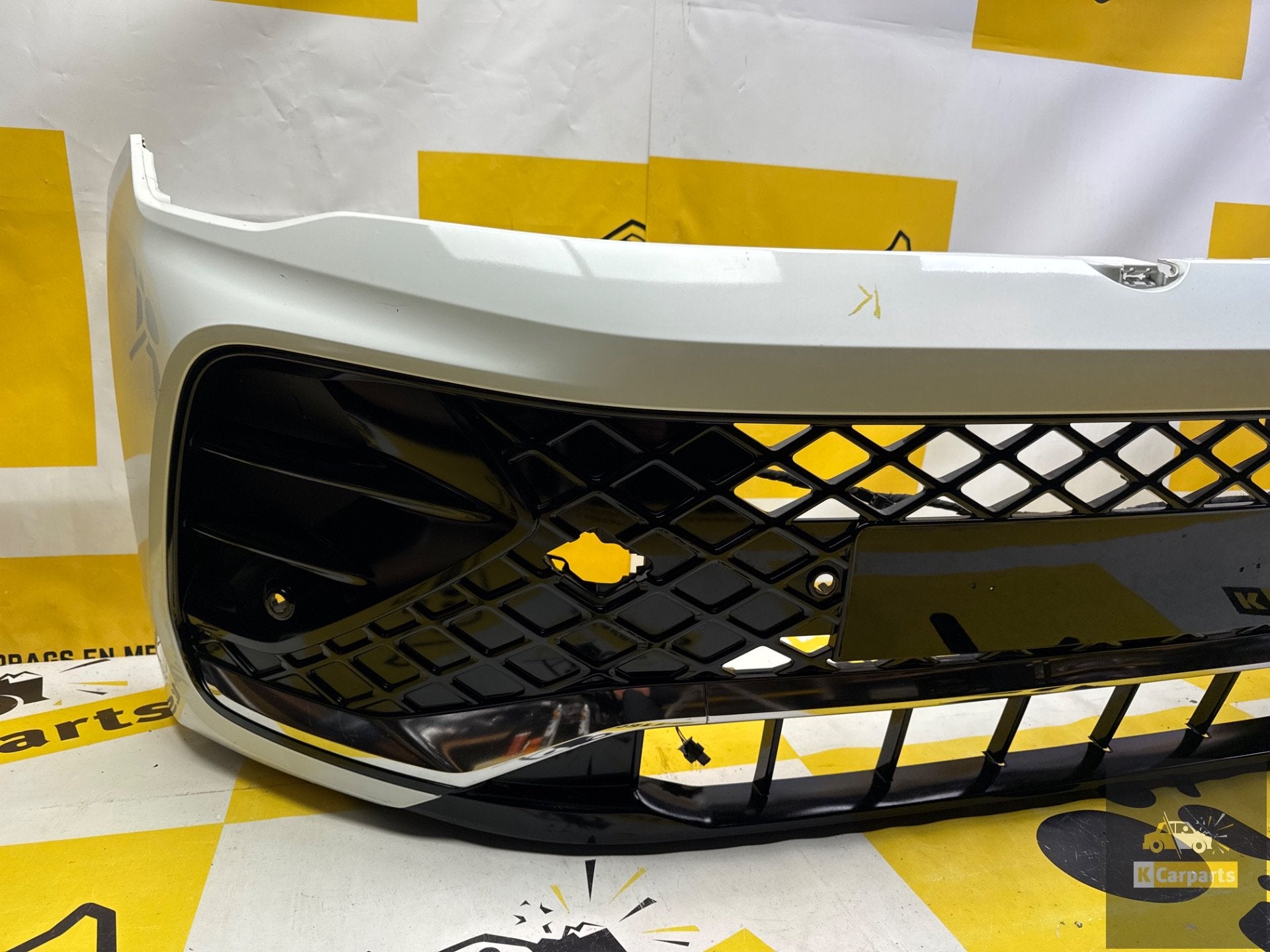 VW Tiguan 571 Voorbumper R-Line 6PDC 571807217B, Gebruikt, Volkswagen AG, Bumper, Berliner Ring 2
38440  Wolfsburg, DE