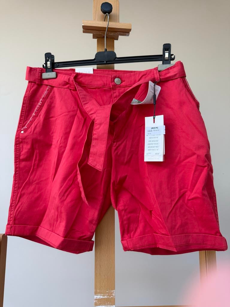 Rode korte broek van ParaMi maat 44, Kleding | Dames, Kort, Maat 42/44 (L), Nieuw, Ophalen of Verzenden
