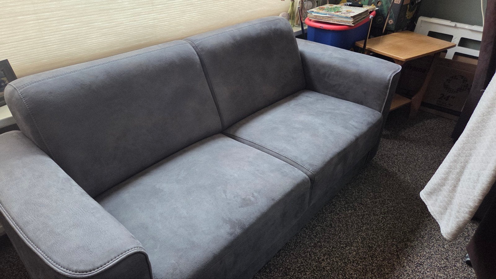 Comfortabele grijze tweezitsbank, Gebruikt, 150 tot 200 cm, Tweepersoons, 75 tot 100 cm