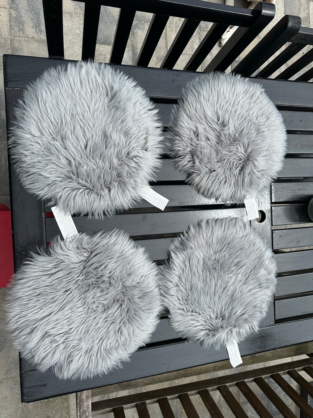 4 Jysk fluffy/pluche grijze tuinkussens, 34 cm diameter, Ophalen of Verzenden, Zo goed als nieuw, Grijs, Rond