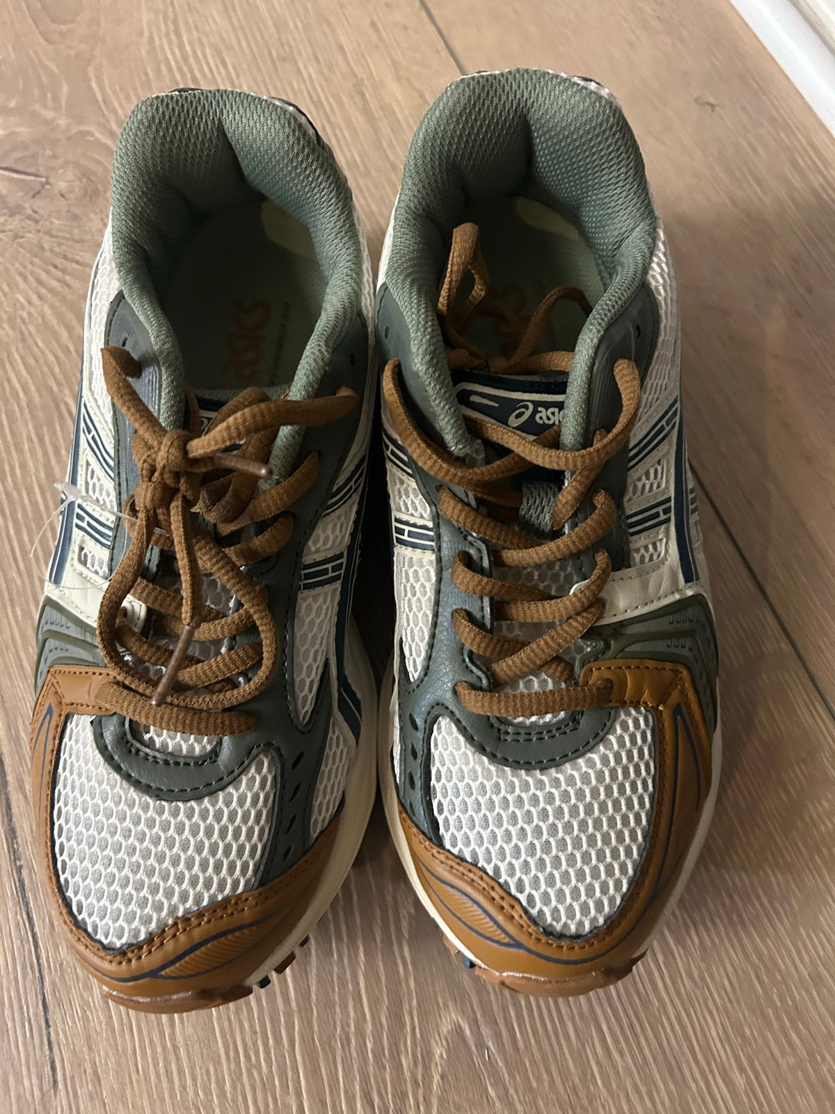 Asics sneakers maat 39 - Zo goed als nieuw, Ophalen, Zo goed als nieuw, Overige kleuren, Sneakers of Gympen