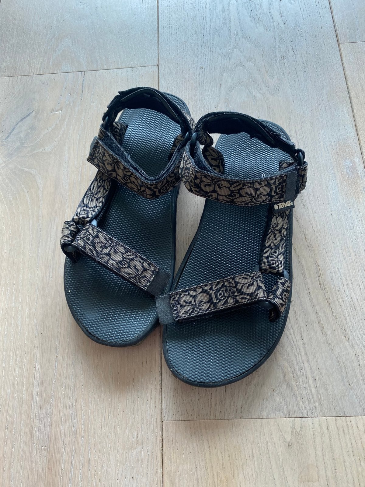 Teva 41, Sandalen, Zwart, Ophalen of Verzenden, Zo goed als nieuw