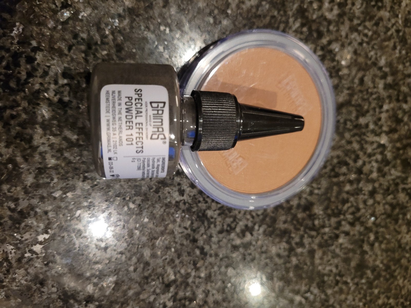 Cake Make-up W7 & Special Effects Powder 101, roetveegpiet, Bruin, Gehele gezicht, Nieuw, Ophalen of Verzenden