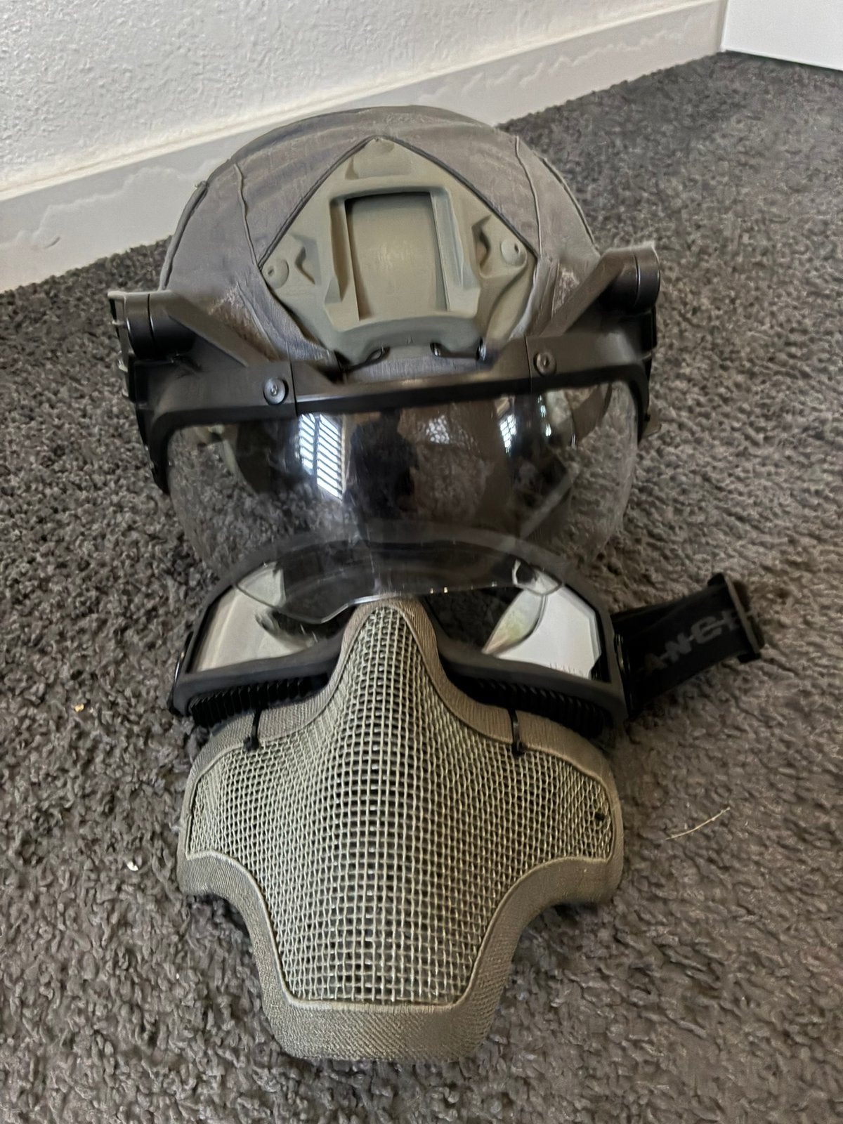 Helm met masker en bril, Ophalen of Verzenden, Nederland, Helm of Baret