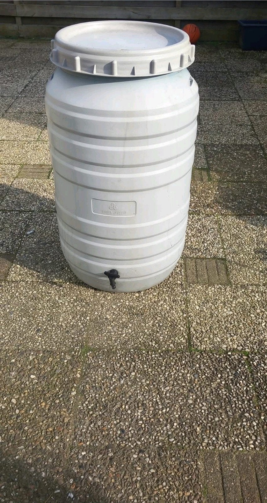 Zeer hoge oerdegelijke regenton - hoog formaat flink volume, Kunststof, Met kraantje, 150 liter of meer, Ophalen of Verzenden