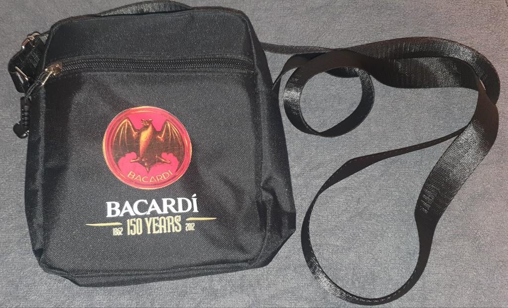 Zwarte bacardi schoudertas met logo., Ophalen of Verzenden, Gebruiksvoorwerp