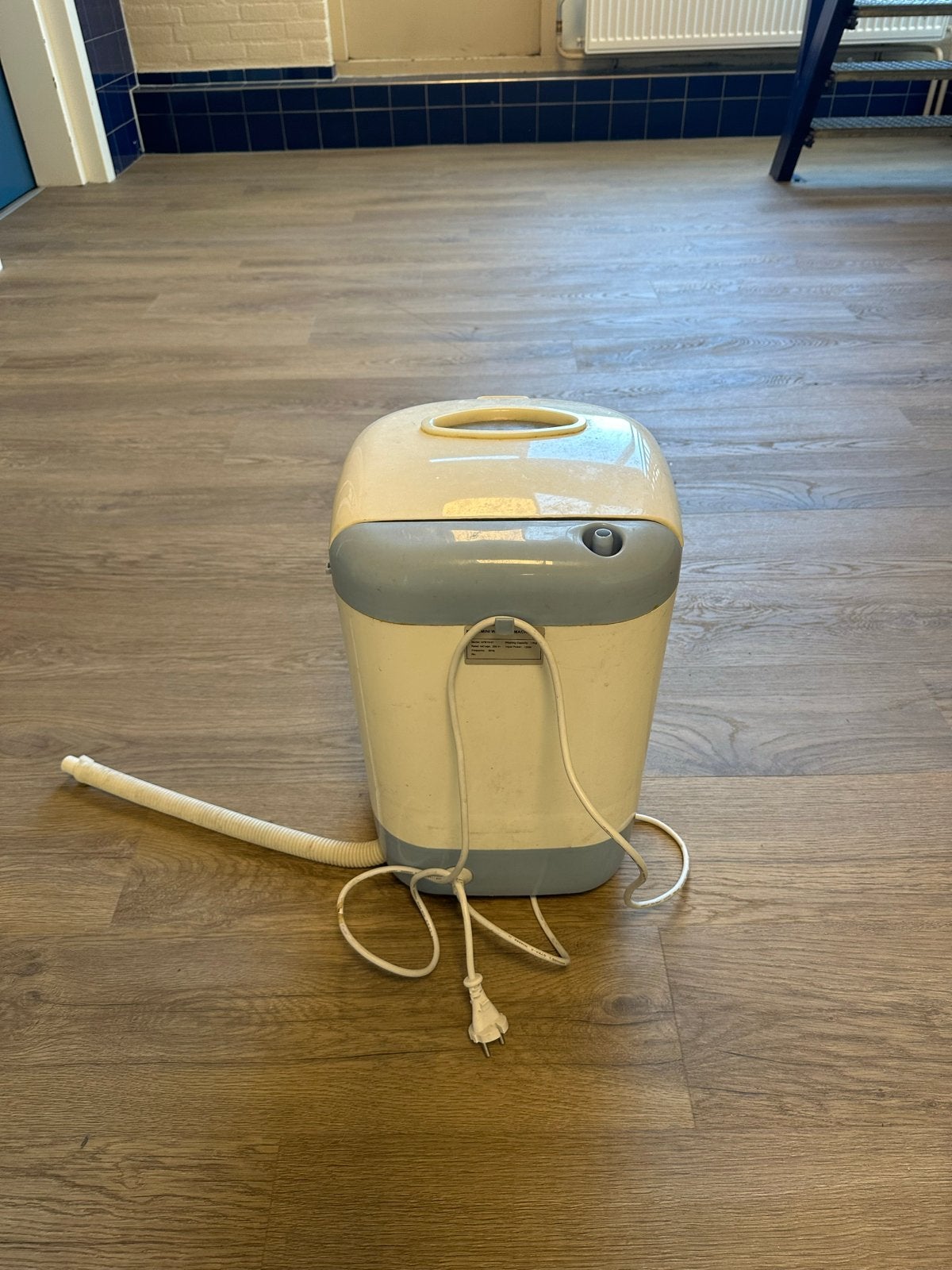 Compacte mini wasmachine - Ideaal voor de camping, Witgoed en Apparatuur, Wasmachines, Gebruikt, Bovenlader, Minder dan 4 kg, Minder dan 85 cm