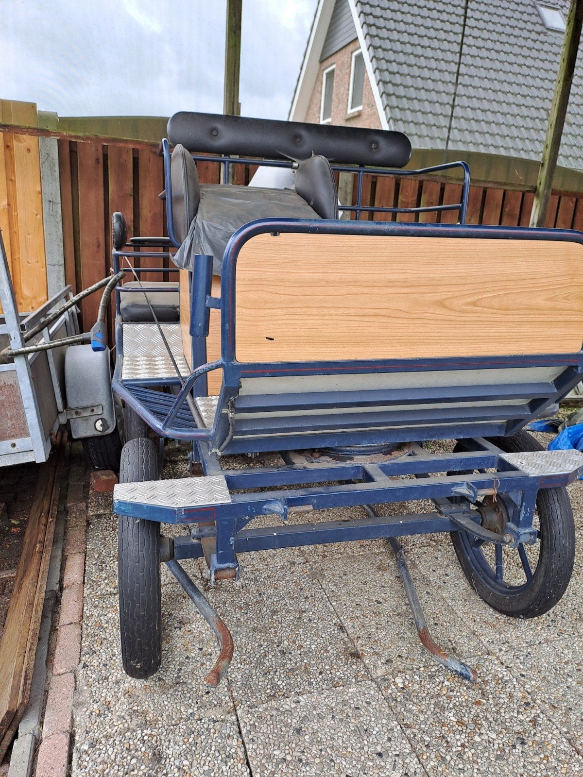 Pony menwagen