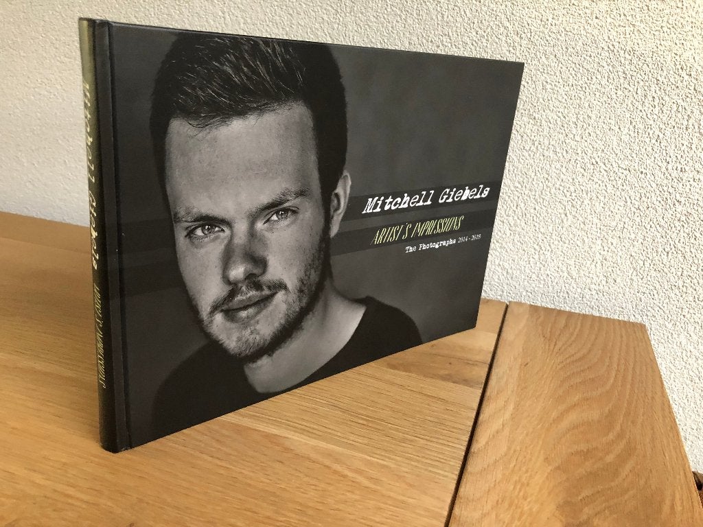 Mitchell Giebels Artist’s Impressions 2014-2018 1e druk 2019, Ophalen of Verzenden, Zo goed als nieuw, Mitchell Giebels, Overige onderwerpen