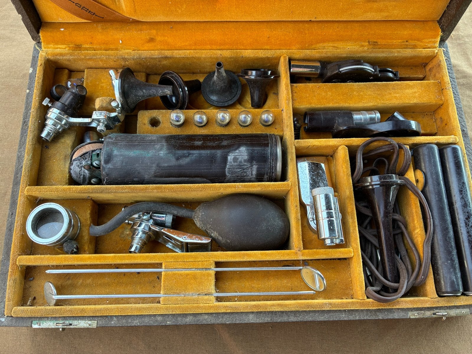 WWII- US Army medical set - National, Verzamelen, Militaria | Tweede Wereldoorlog, Ophalen of Verzenden, Amerika