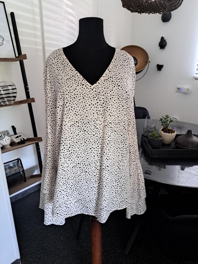 Ecru tuniek ,zwarte stippel,uitlopende klokmouw, Ophalen of Verzenden, Zo goed als nieuw, Zwart, Blouse of Tuniek