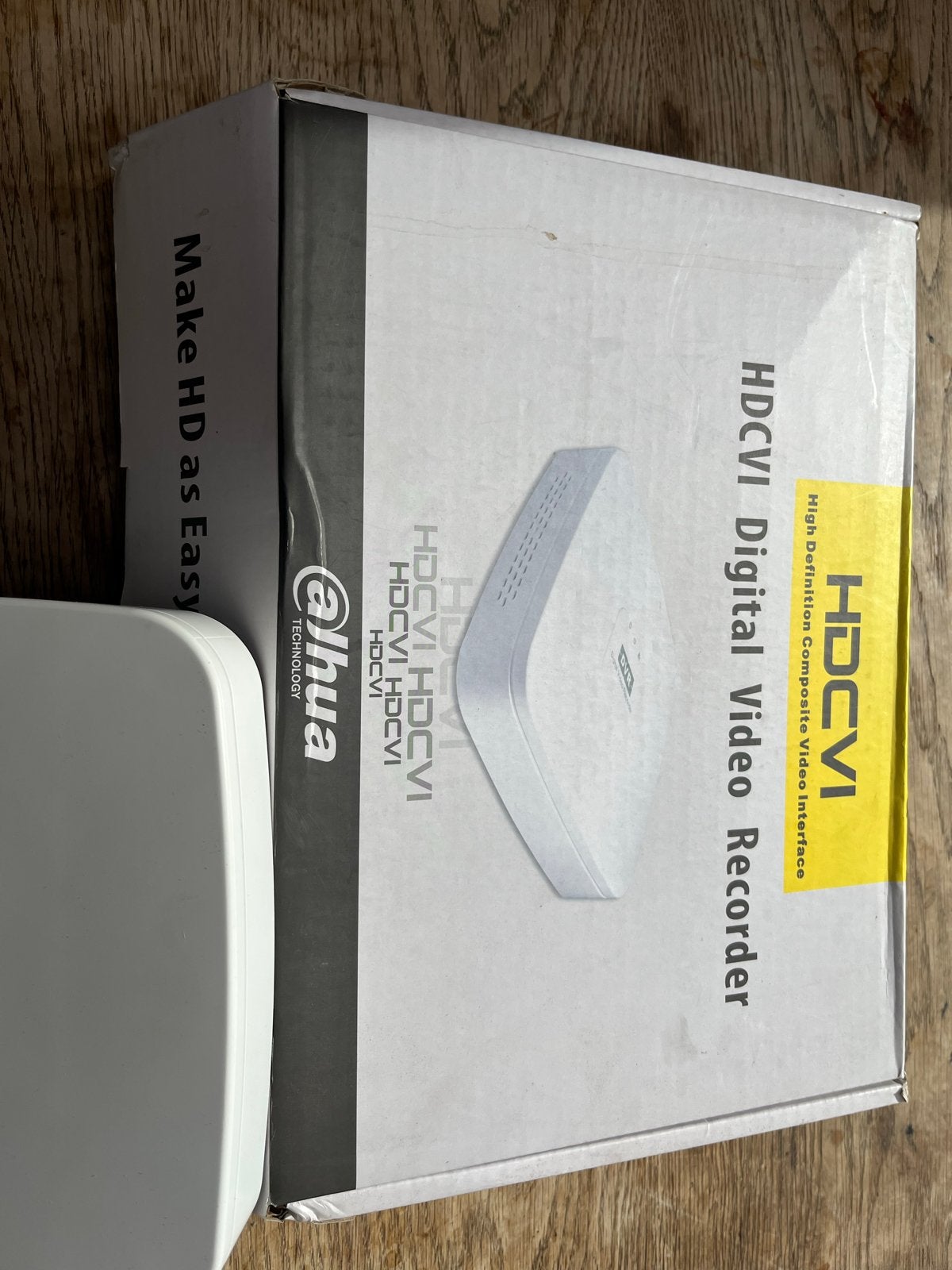 Dahua HDCVI Digitale Video Recorder (DVR) met 1TB HDD, Ophalen of Verzenden, Zo goed als nieuw, Binnencamera