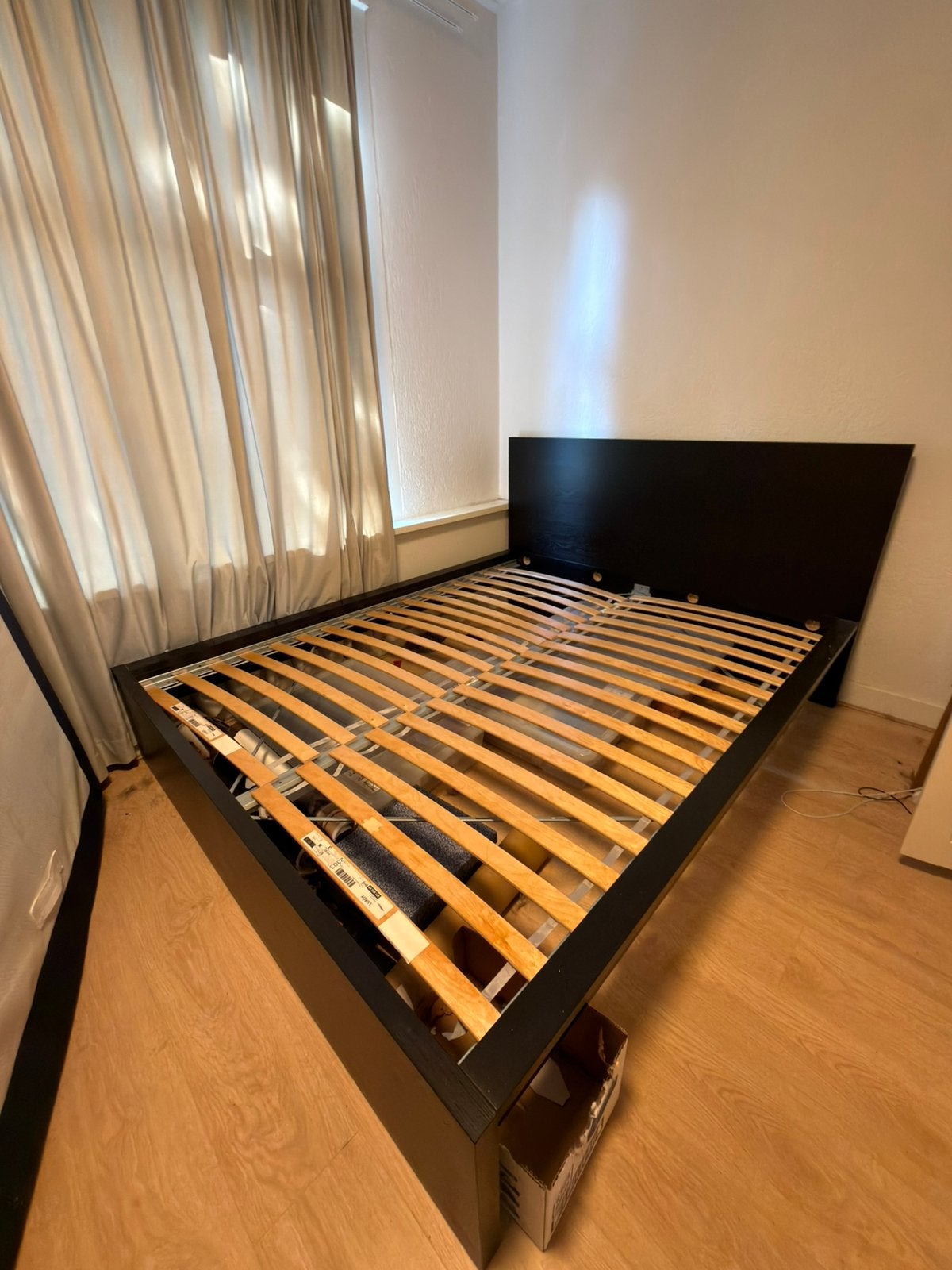 IKEA bedframe met lattenbodem 160x200 cm, Ophalen, Wit, Tweepersoons, Zo goed als nieuw