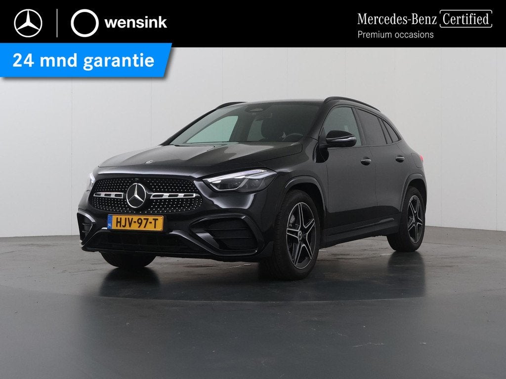Mercedes-Benz GLA-klasse 180 AMG Line | AMG | Stoelverwarmin, Auto's, Mercedes-Benz, Gebruikt, 4 cilinders, Zwart, Bedrijf