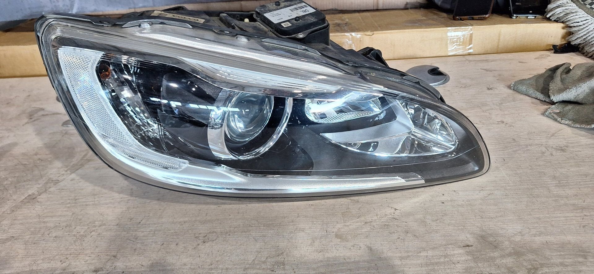VOLVO S60 V60 XENON LED KOPLAMP, Auto-onderdelen, Gebruikt, -, -, Ophalen of Verzenden