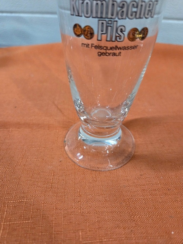 krombacher pils voetglas nieuw, Ophalen of Verzenden, 'T Olde Gre-j, Info@toldegrej.nl, Endepoelstraat 20f Didam