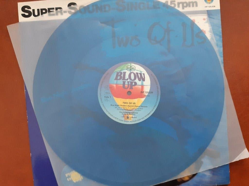 Two Of Us - Blue Night Shadow (Maxi Single), Gebruikt, Beschermende buitenhoes, Ophalen of Verzenden, Pop