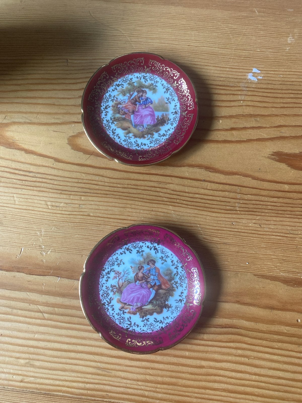 2 decoratieve schaaltjes Limoges met romantische scène, Ophalen of Verzenden