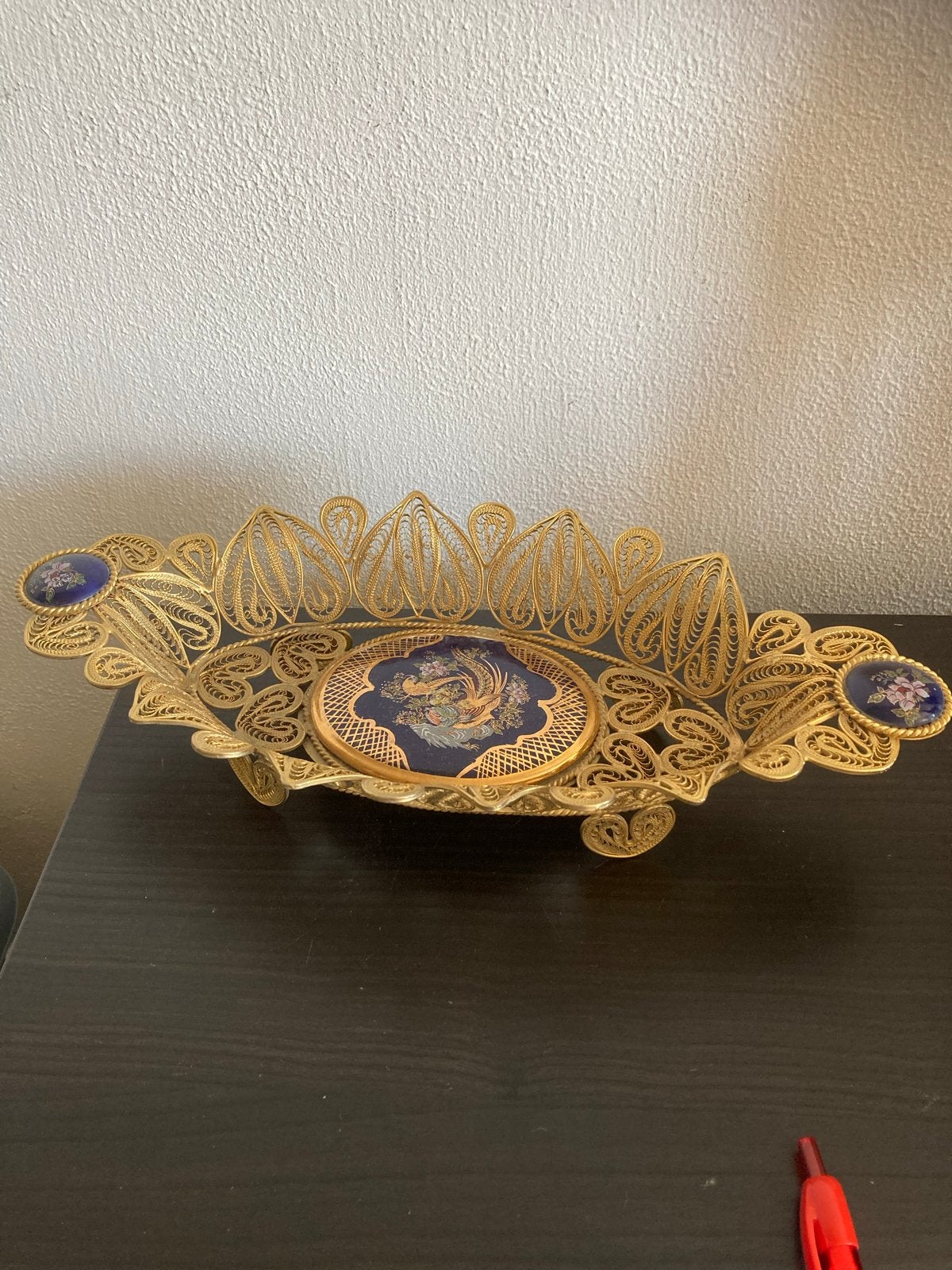 Ovale filigrein schaal met 3 Limoges stijl medaillons, Antiek en Kunst, Antiek | Schalen, Ophalen of Verzenden