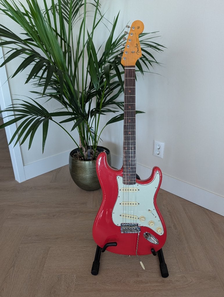 Fender American Vintage ii 1961 Stratocaster Fiesta Red, Muziek en Instrumenten, Snaarinstrumenten | Gitaren | Elektrisch, Ophalen