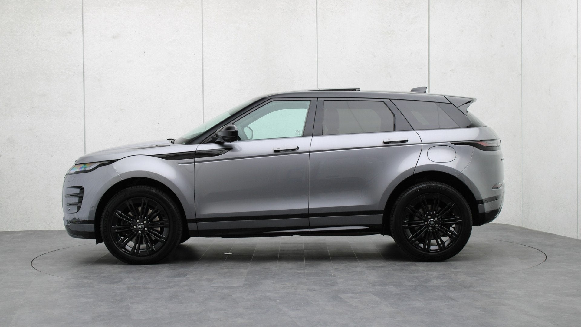 Land Rover Range Rover Evoque P270e PHEV AWD Dynamic SE | Me, 12 maanden, Hybride Elektrisch/Benzine, Adaptive Cruise Control