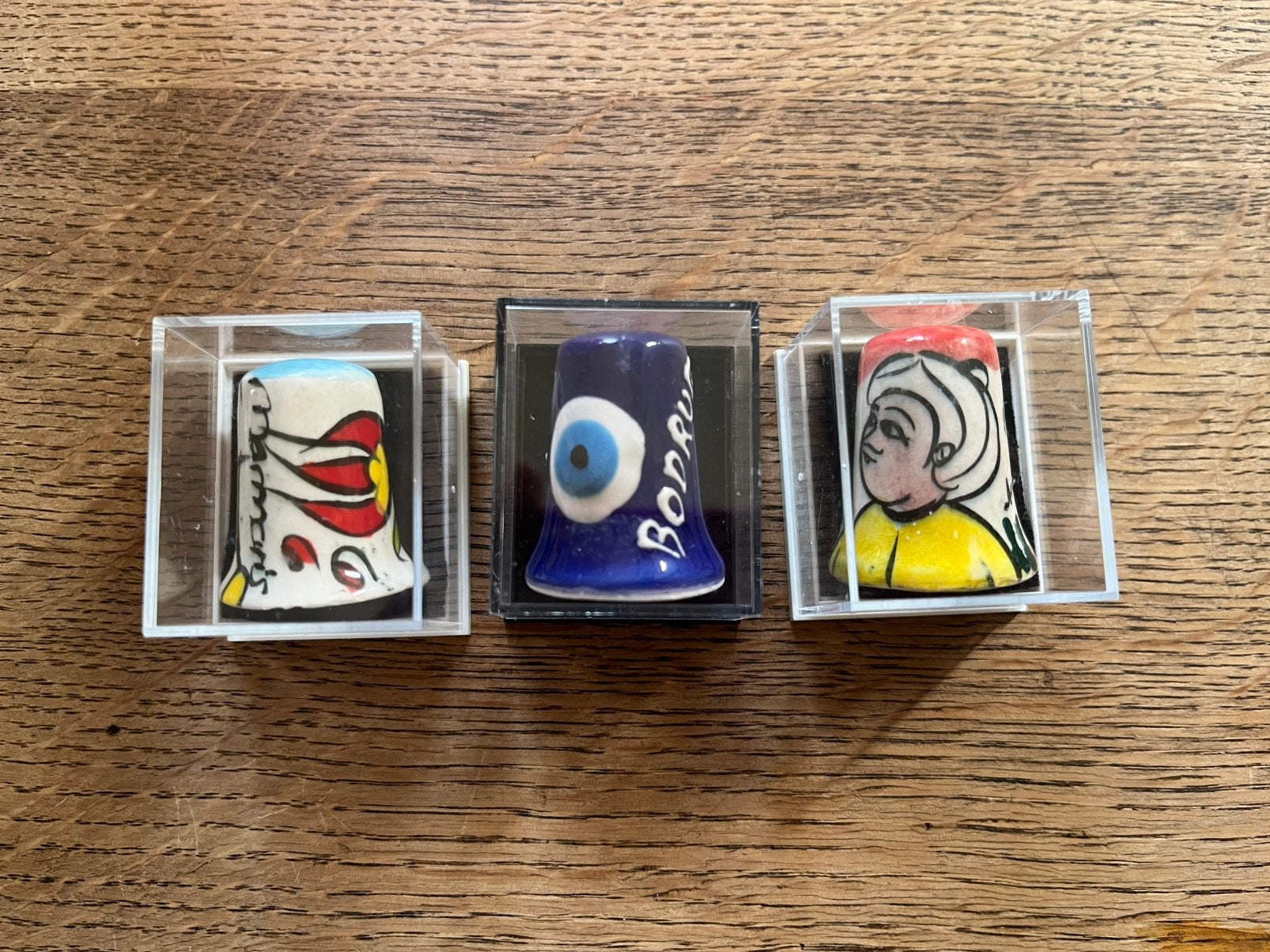 3 speciale vingerhoedjes, Ophalen of Verzenden, Zo goed als nieuw