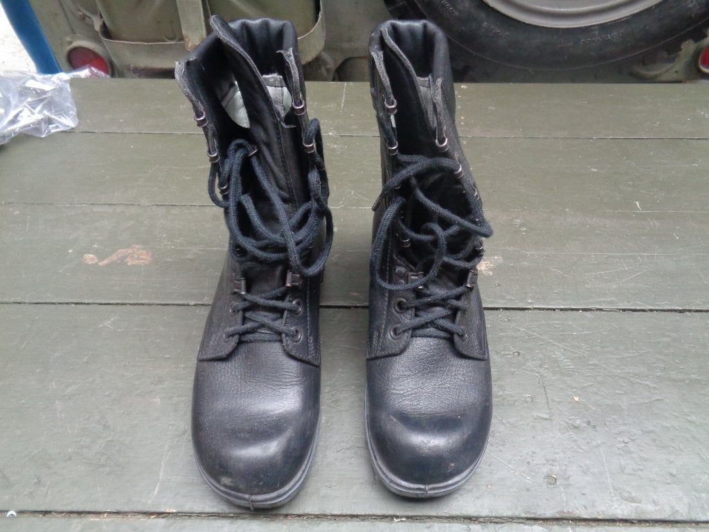 KL hoge schoenen, kisten, zwart, maat 255-M, Verzamelen, Militaria | Algemeen, Ophalen of Verzenden, Landmacht, Nederland, Kleding of Schoenen