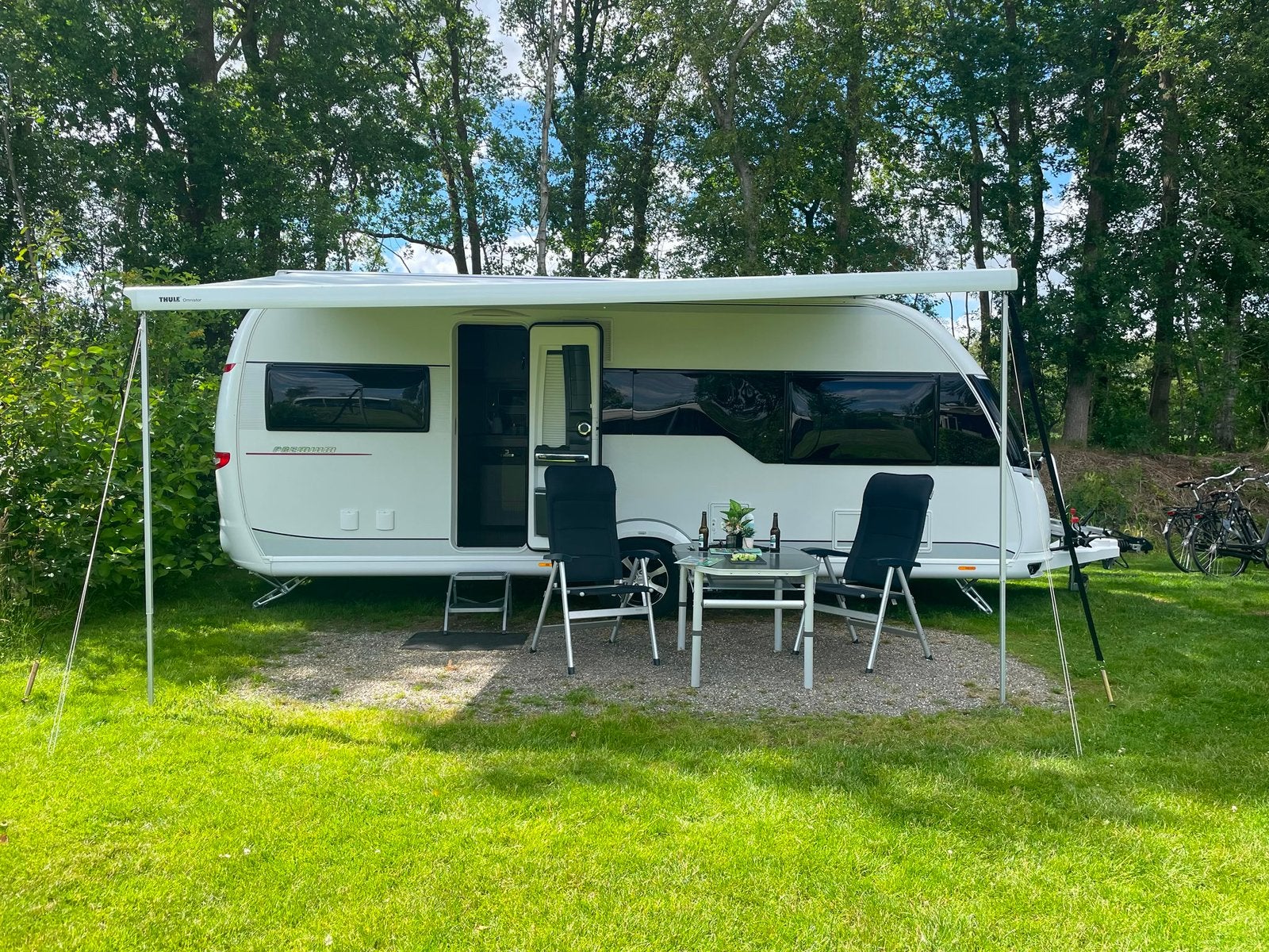 Zeer mooie en complete Hobby Premium UL 560 caravan uit 2019, Rondzit, Hobby, Particulier, Luifel