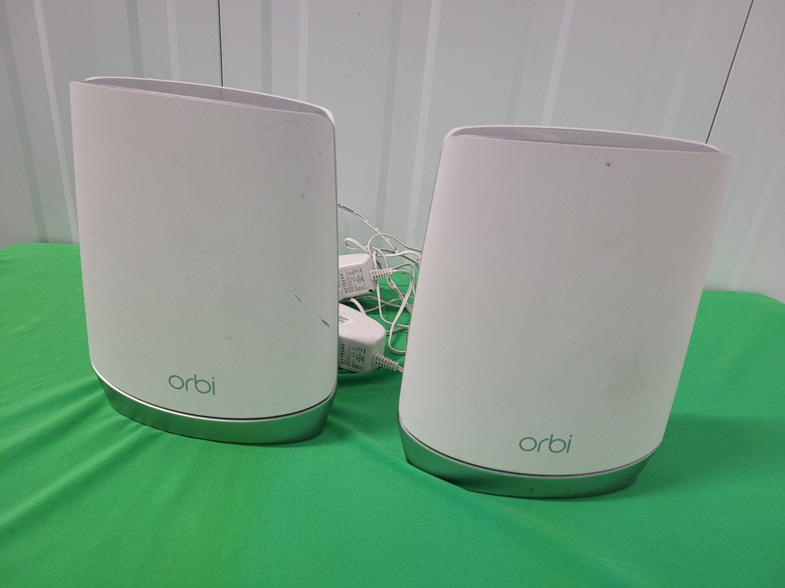 Netgear Orbi RBR750 WiFi 6 Router met Satelliet (2 stuks), Info@netgear.com, Gebruikt, NETGEAR, NETGEAR INTERNATIONAL LTD, University Technology Centre, Floor 1, Building 3, Curraheen Road, Cork, Ireland