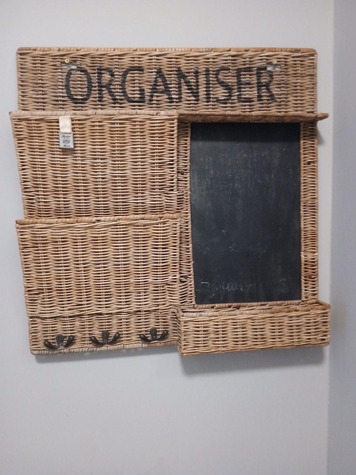 Rotan wandorganizer  riviera maison met krijtbord en haken, Ophalen, Gebruikt, Landelijk, Natuurlijk materiaal