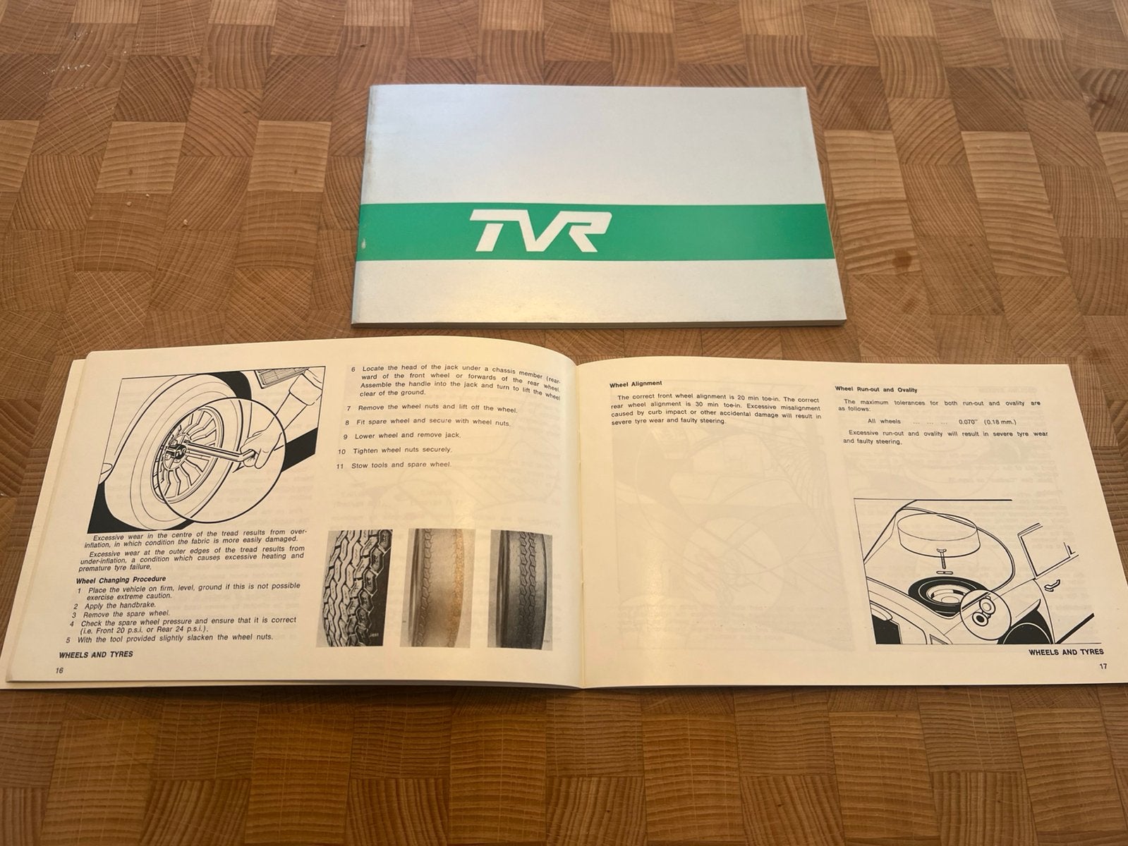 Owners manual TVR Vixen 2500. Nieuw., Ophalen of Verzenden