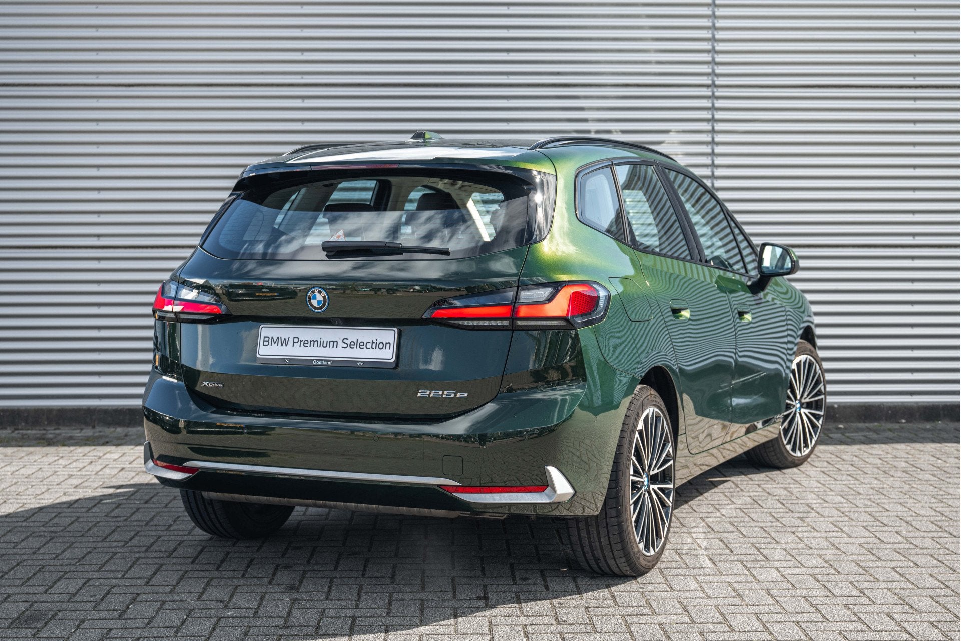 BMW 2 Serie Active Tourer 225e xDrive Luxury Line Automaat /, Auto's, BMW, Automaat, Euro 6, Met garantie (alle), Vierwielaandrijving