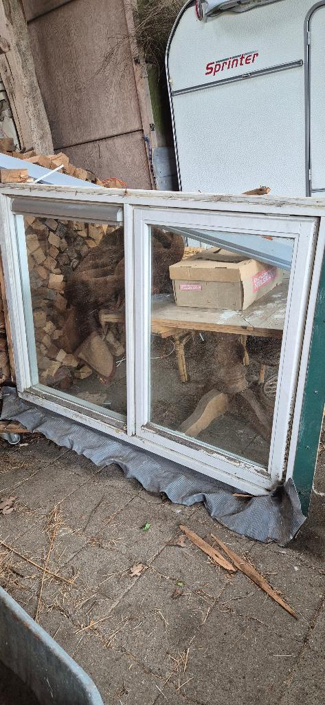 raamkozijn, Doe-het-zelf en Verbouw, Kozijnen en Schuifpuien, Gebruikt, Raamkozijn, Inclusief glas, 75 tot 150 cm