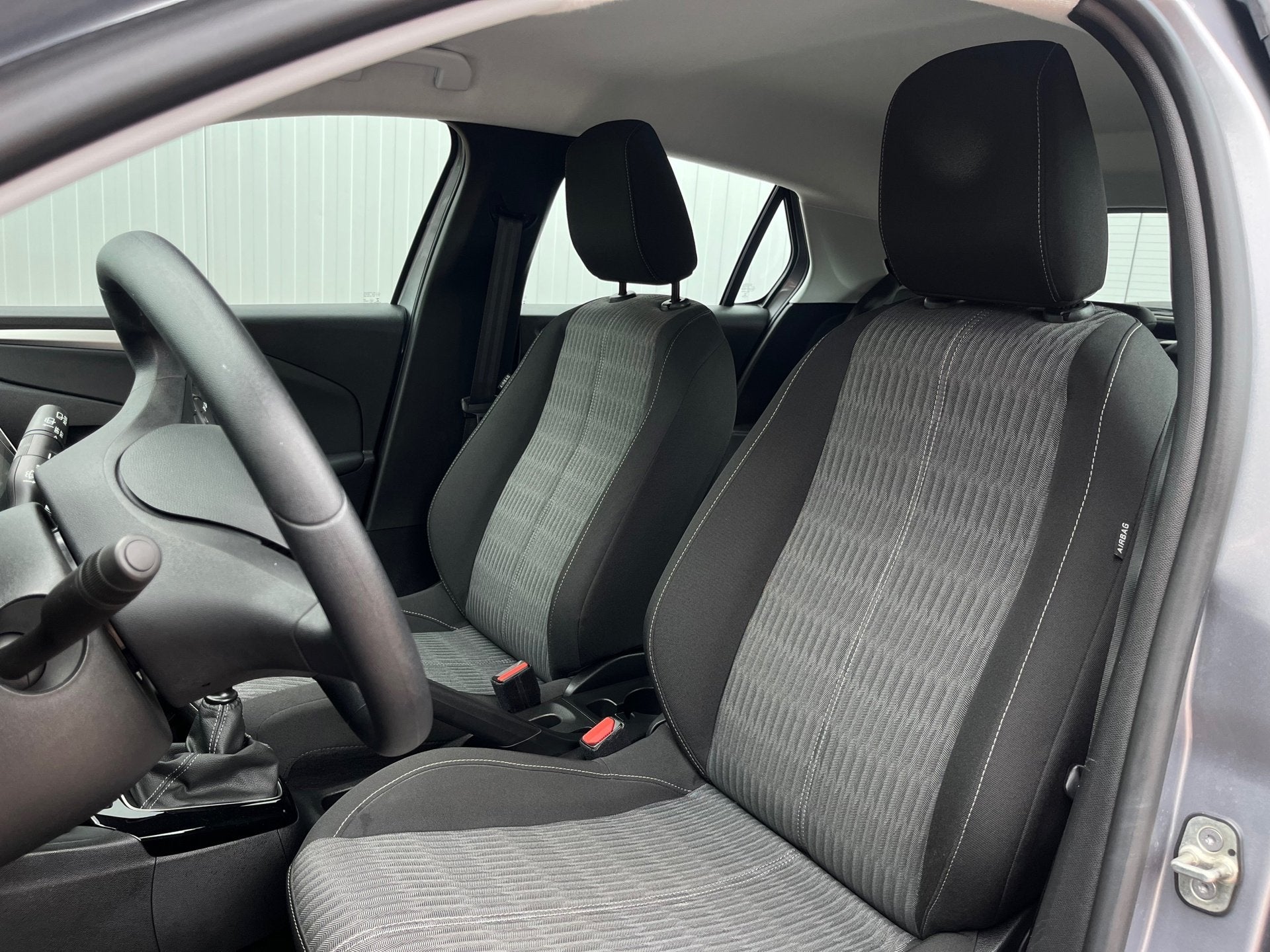 Opel Corsa 1.2 Edition | Parkeersensoren | Navigatie | Licht, Auto's, Voorwielaandrijving, Gebruikt, Met garantie (alle), 49 €/maand